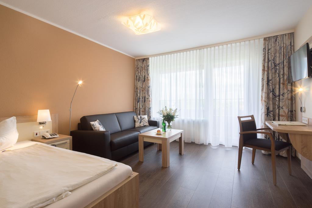 Gda Hotel Neustadt An Der Weinstrasse Exterior photo
